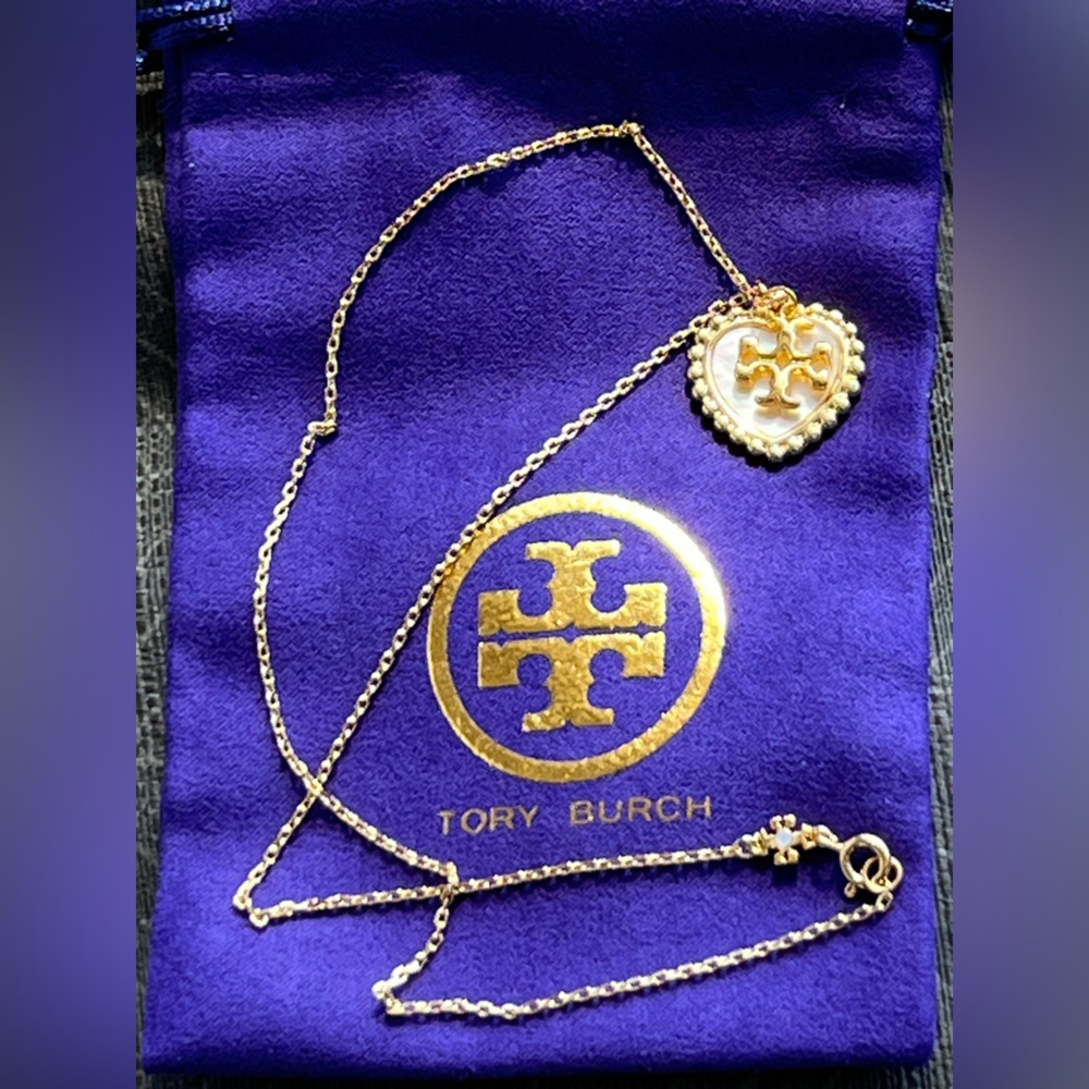 NWOT Tory Burch Heart Mother of Pearl Logo T Hold Tone Necklace with Dust Bag